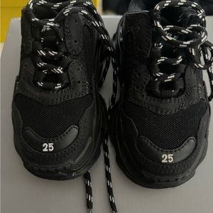 Toddlers Balenciaga triple s Black